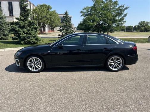 2023 Audi A4 45 S line Premium Plus