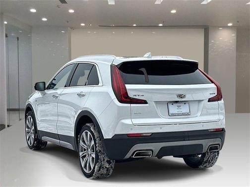 2022 Cadillac XT4 Premium Luxury