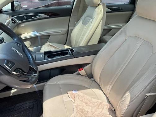2016 Lincoln MKZ Base