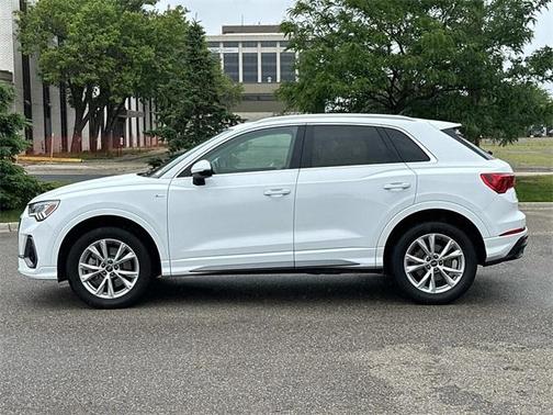 2023 Audi Q3 45 S line Premium