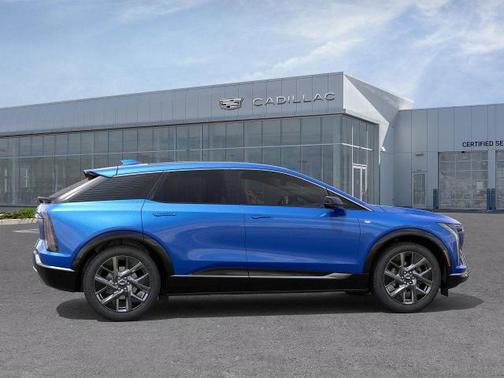 2026 Cadillac OPTIQ Luxury