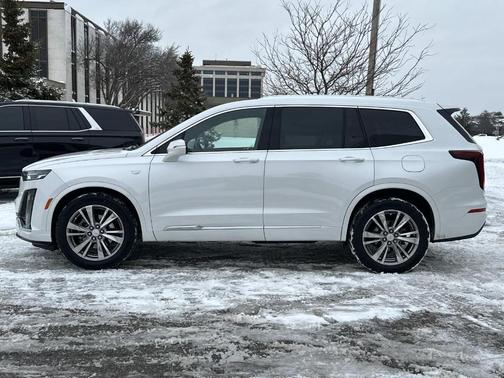 2022 Cadillac XT6 Premium Luxury AWD