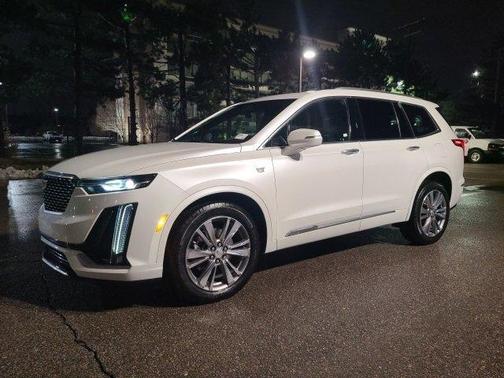 2022 Cadillac XT6 Premium Luxury AWD