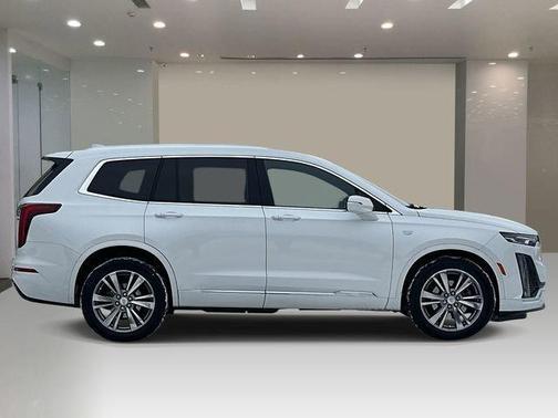 2022 Cadillac XT6 Premium Luxury AWD