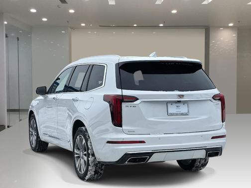 2022 Cadillac XT6 Premium Luxury AWD