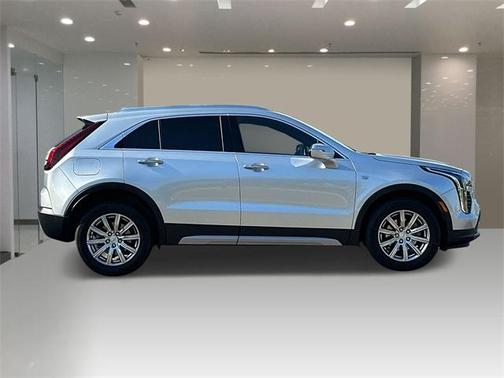2021 Cadillac XT4 Premium Luxury