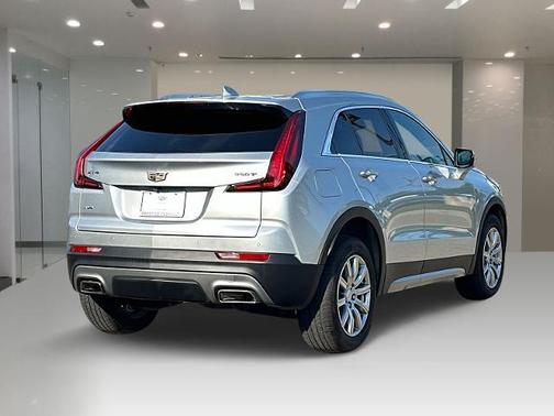 2021 Cadillac XT4 Premium Luxury
