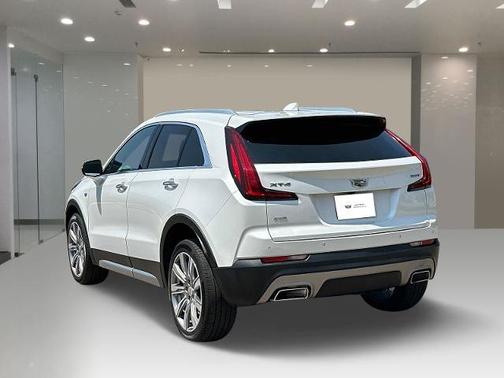 2022 Cadillac XT4 Premium Luxury