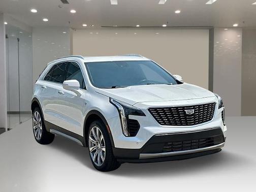 2022 Cadillac XT4 Premium Luxury