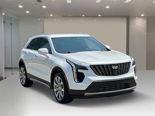 2022 Cadillac XT4 Premium Luxury