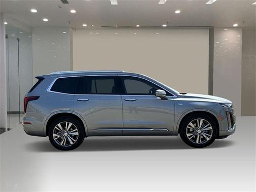 2024 Cadillac XT6 Premium Luxury FWD