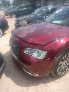 2018 Chrysler 300 Touring