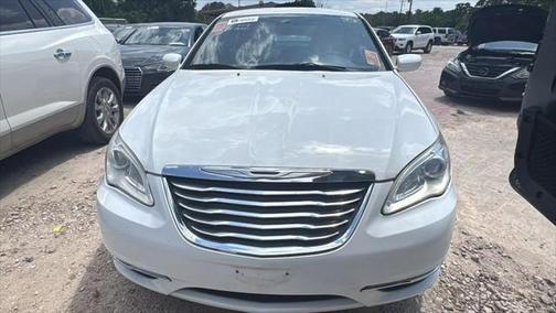 2013 Chrysler 200 Touring