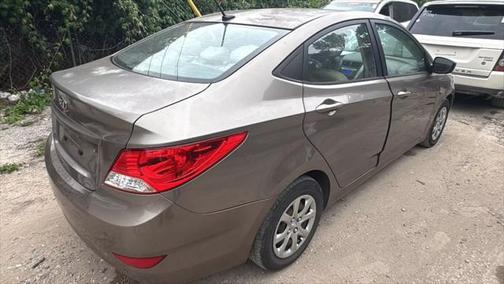 2014 Hyundai Accent SE