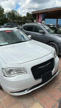 2019 Chrysler 300 Touring