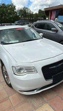 2019 Chrysler 300 Touring