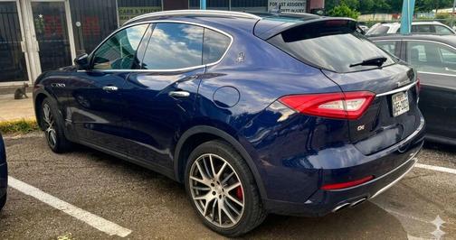 Blue 2018 Maserati Levante GranLusso