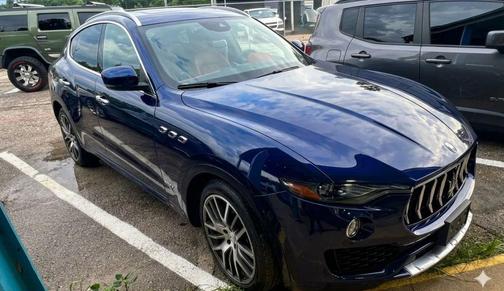 Blue 2018 Maserati Levante GranLusso