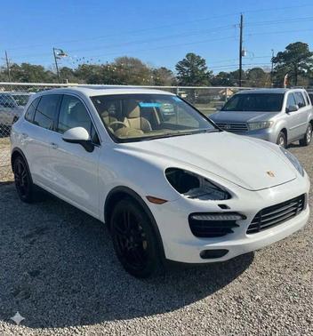 White 2013 Porsche Cayenne Cayenne