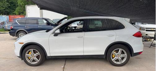 White 2014 Porsche Cayenne Platinum Edition