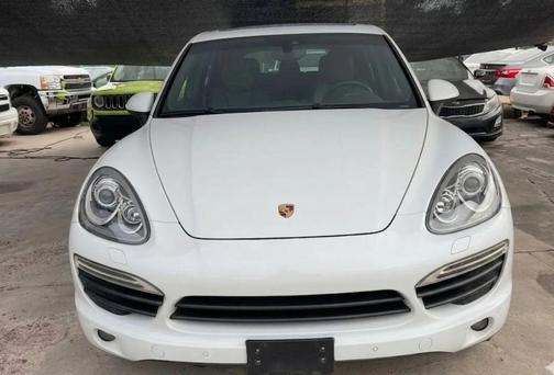 White 2014 Porsche Cayenne Platinum Edition