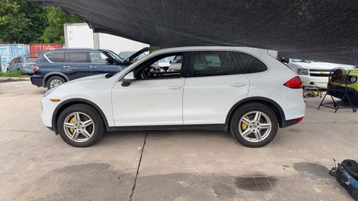 White 2014 Porsche Cayenne Platinum Edition