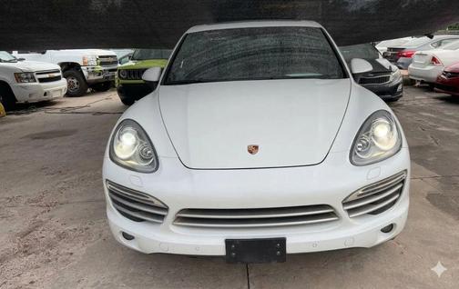 White 2014 Porsche Cayenne Platinum Edition