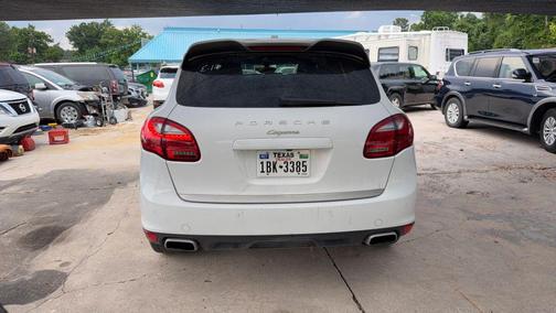 White 2014 Porsche Cayenne Platinum Edition