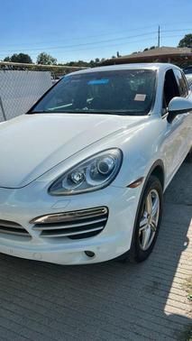 2014 Porsche Cayenne Platinum Edition