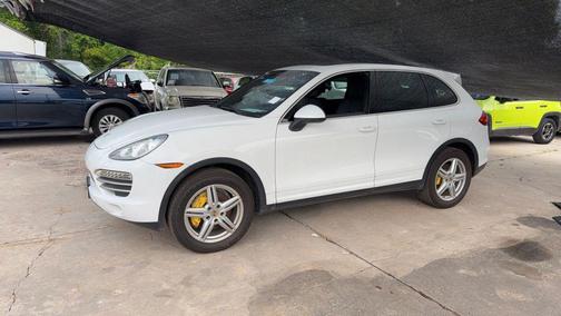 White 2014 Porsche Cayenne Platinum Edition