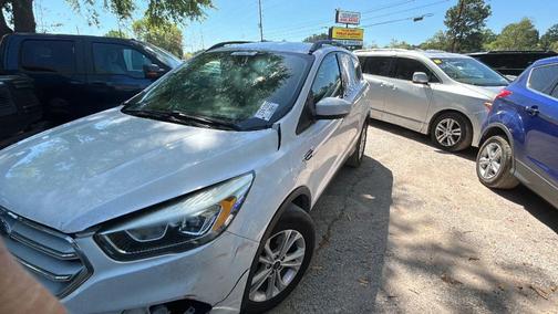 White 2019 Ford Escape SEL