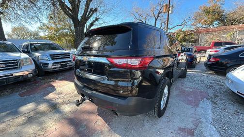 2021 Chevrolet Traverse LT Cloth