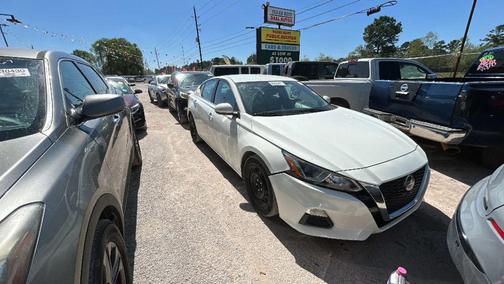 Glacier White 2021 Nissan Altima S FWD