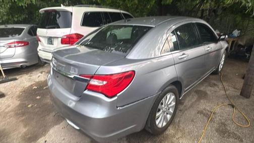 2013 Chrysler 200 Touring
