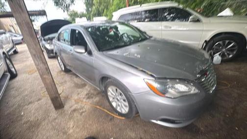 2013 Chrysler 200 Touring