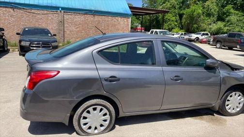 2017 Nissan Versa 1.6 S+