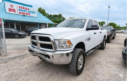 Bright White Clearcoat 2018 RAM 2500 Tradesman Crew Cab 4x4 6'4' Box