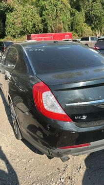 2015 Lincoln MKS Base