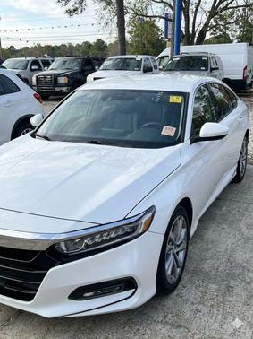 Platinum White Pearl 2019 Honda Accord LX