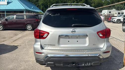 2017 Nissan Pathfinder SL
