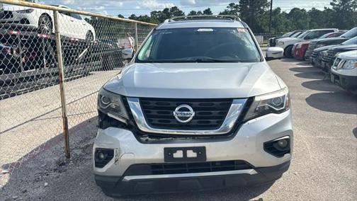 2017 Nissan Pathfinder SL