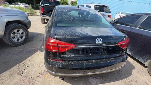 2016 Volkswagen Passat 1.8T SEL