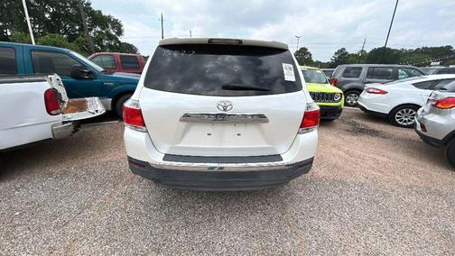 Blizzard Pearl 2013 Toyota Highlander SE