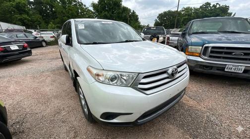Blizzard Pearl 2013 Toyota Highlander SE