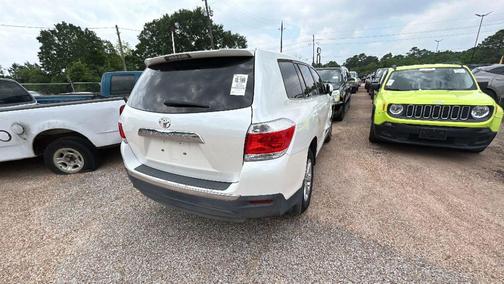 Blizzard Pearl 2013 Toyota Highlander SE