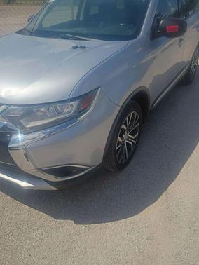2017 Mitsubishi Outlander ES