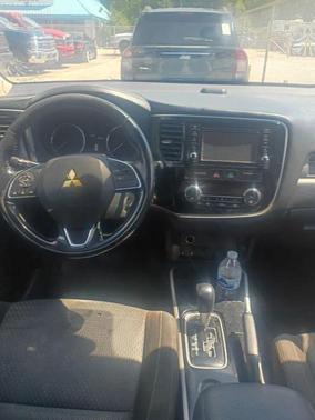 2017 Mitsubishi Outlander ES