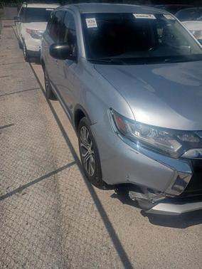 2017 Mitsubishi Outlander ES