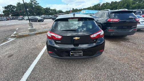 Black 2018 Chevrolet Cruze LT