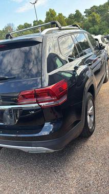 Deep Black Pearl 2018 Volkswagen Atlas 3.6L SE